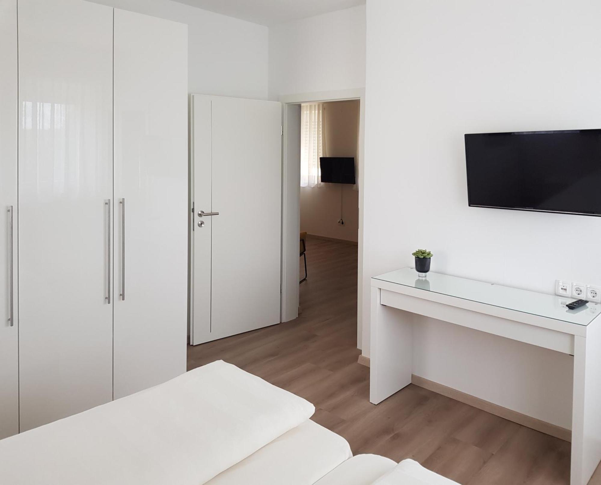 Hotel-Garni 'Zum Weinkrug' Sommerhausen Szoba fotó